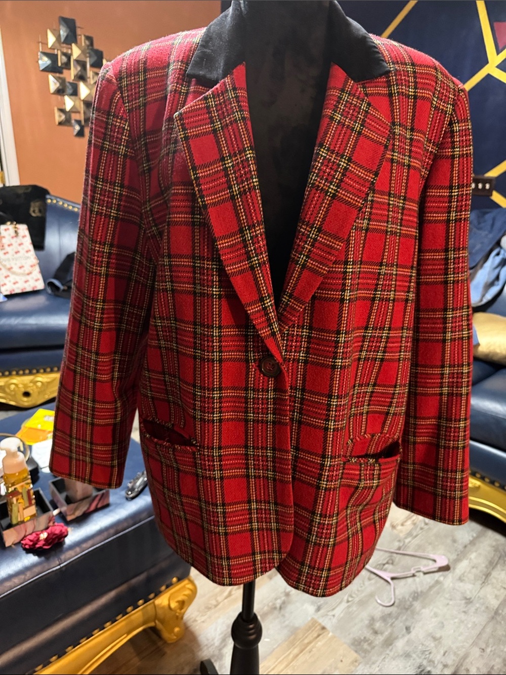 Vintage Sag Harbor Red Plaid Women’s Blazer with Black velvet Collar